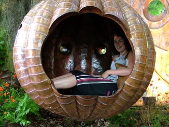  This unique garden chair was irrisistable to crawl into. 