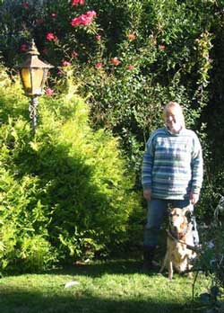  Proudly wearing the new striped apres-gardening jersey. 