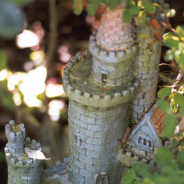  A hidden garden sculpture nestled deep in Island Border 